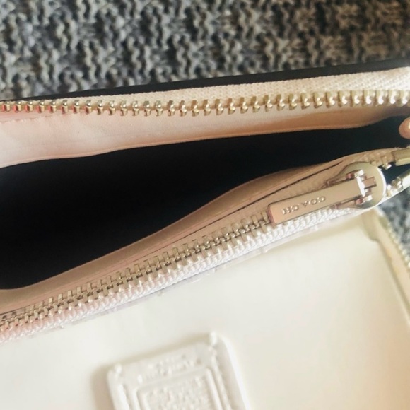 Coach Andy Warhol Campbell's Tomato Soup Can Wallet RARE 6x4 - Picture 3 of 8